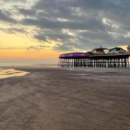 Ocean View Apartments - Sloane Blackpool Zewnętrze zdjęcie