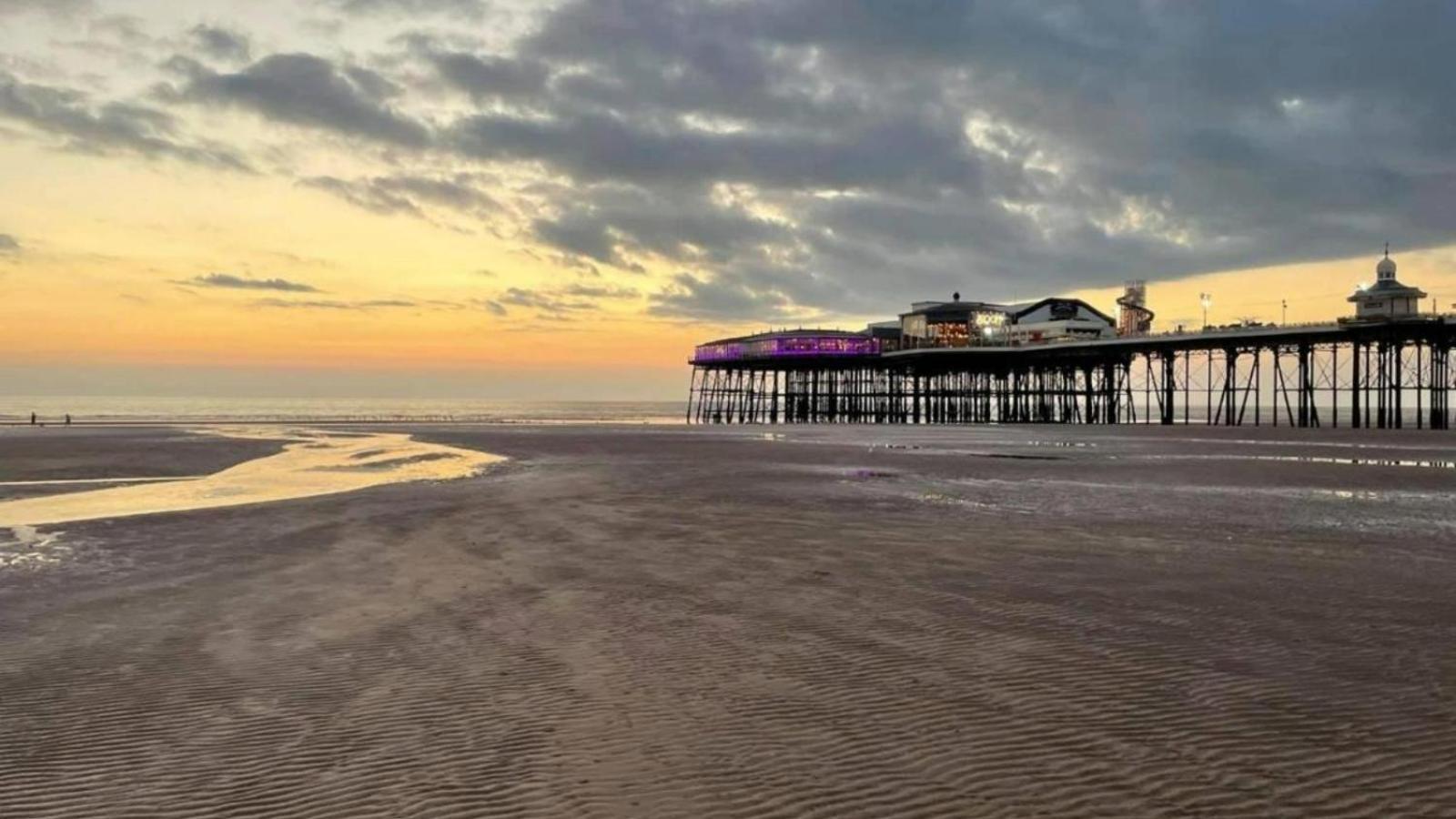 Ocean View Apartments - Sloane Blackpool Zewnętrze zdjęcie